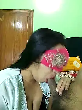 Snapshot of Taniya07 chatting on February 28, 2025, 5:15 pm Taniya07 online show from February 28, 2025, 5:15 pm