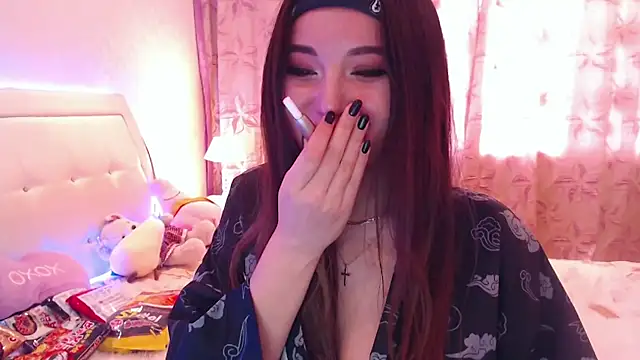 Snapshot of lilianbee chatting on July 8, 2026, 5:52 am lilianbee online show from July 8, 2026, 5:52 am