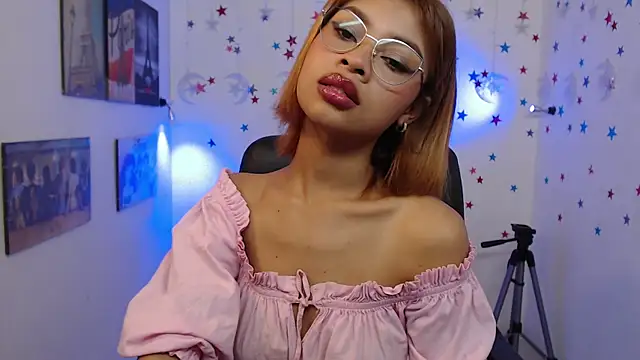 Snapshot of Perla_prg chatting on March 18, 2025, 1:23 pm Perla prg online show from March 18, 2025, 1:23 pm