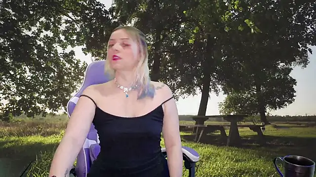 Snapshot of Dolce--Mia---Bianchi__07 chatting on January 22, 2025, 3:31 am Dolce--Mia---Bianchi  07 online show from January 22, 2025, 3:31 am