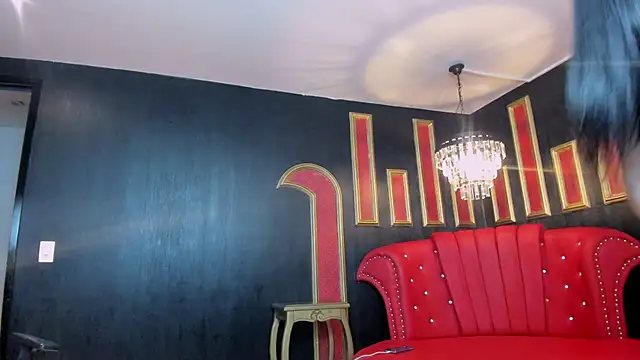 Snapshot of InnaraRoy chatting on January 10, 2025, 2:04 am InnaraRoy online show from January 10, 2025, 2:04 am