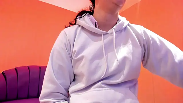 Snapshot of InnaraRoy chatting on January 8, 2025, 8:07 pm InnaraRoy online show from January 8, 2025, 8:07 pm