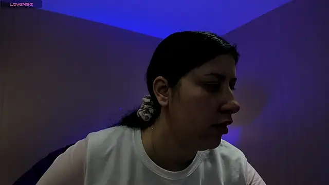 Snapshot of InnaraRoy chatting on January 7, 2025, 7:49 pm InnaraRoy online show from January 7, 2025, 7:49 pm