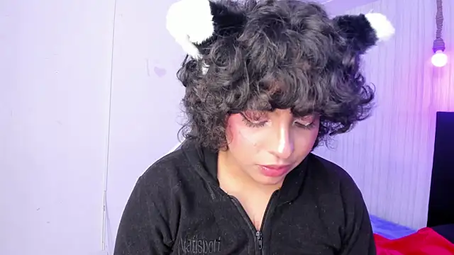 miku katsuragi online show from December 23, 2025, 2:33 am