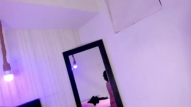 Snapshot of miku_katsuragi chatting on October 4, 2025, 4:14 am miku katsuragi online show from October 4, 2025, 4:14 am