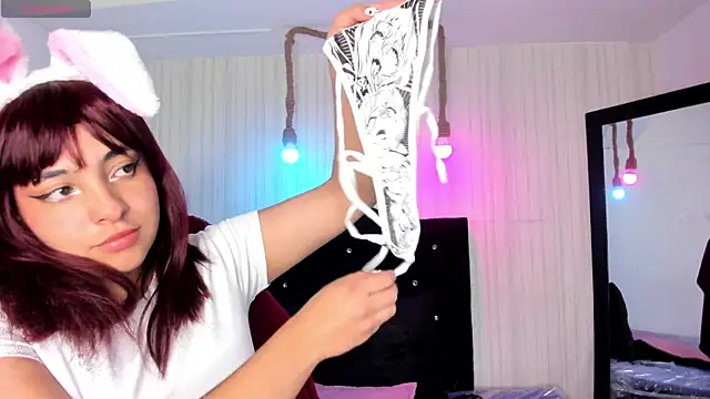 Snapshot of miku_katsuragi chatting on September 23, 2025, 2:18 am miku katsuragi online show from September 23, 2025, 2:18 am