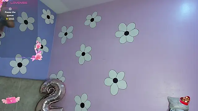 Snapshot of MadameDamn chatting on January 13, 2025, 3:36 pm MadameDamn online show from January 13, 2025, 3:36 pm