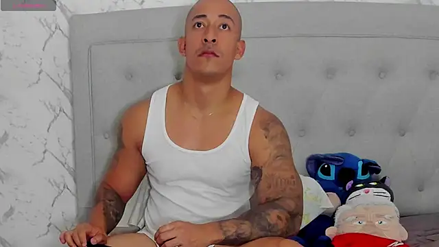 Snapshot of luigiferrara chatting on May 4, 2026, 9:17 pm luigiferrara online show from May 4, 2026, 9:17 pm