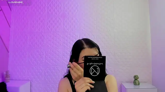 Violetaa diazz online show from March 20, 2026, 9:16 pm