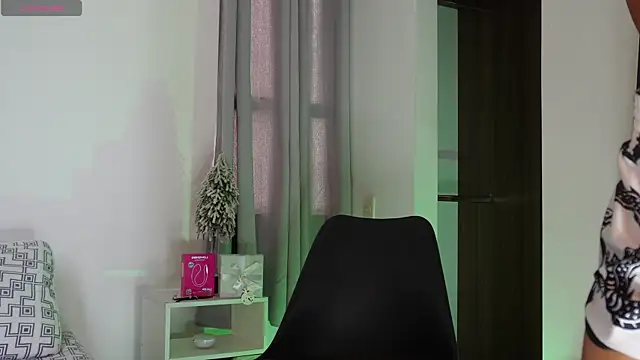 Snapshot of Busterspinter chatting on December 17, 2025, 6:24 pm Busterspinter online show from December 17, 2025, 6:24 pm