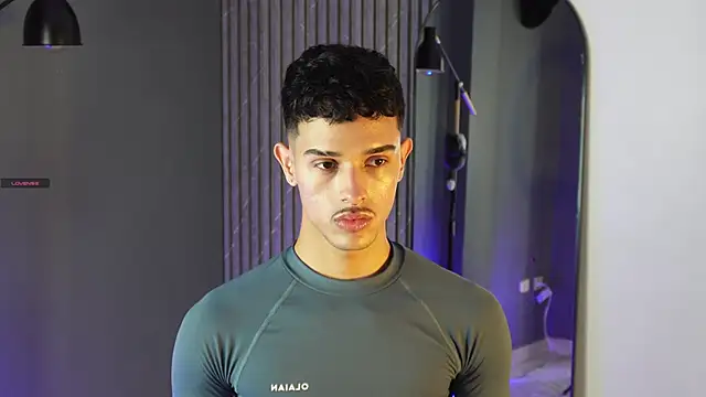 Snapshot of Busterspinter chatting on September 24, 2025, 5:52 pm Busterspinter online show from September 24, 2025, 5:52 pm