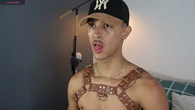 Snapshot of Busterspinter chatting on October 11, 2025, 1:23 pm Busterspinter online show from October 11, 2025, 1:23 pm