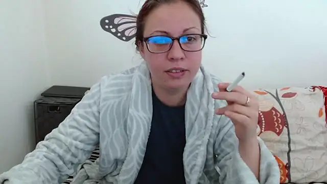 LadyHellene online show from March 20, 2026, 7:53 am