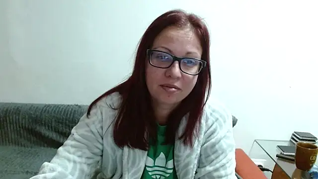 Snapshot of LadyHellene chatting on December 22, 2025, 5:07 am LadyHellene online show from December 22, 2025, 5:07 am