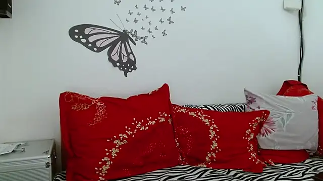 LadyHellene online show from October 8, 2025, 8:49 am