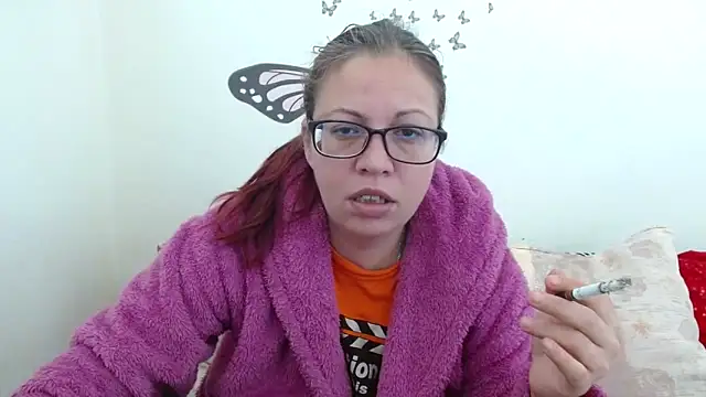 LadyHellene online show from March 18, 2026, 7:55 am