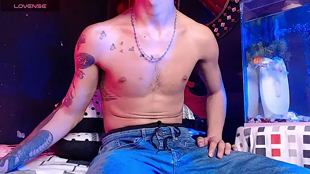 Godly huan online show from December 4, 2025, 5:06 am