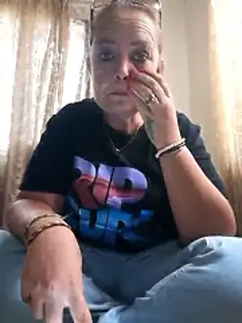 Kimmyb777 online show from February 16, 2026, 10:47 am