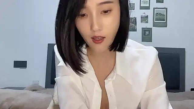 Snapshot of Arrebo1 chatting on December 18, 2024, 1:02 pm Arrebo1 online show from December 18, 2024, 1:02 pm