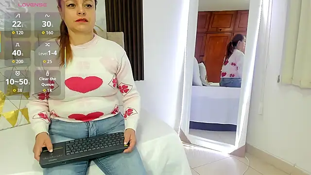 cristalwalker   online show from January 19, 2026, 10:30 am