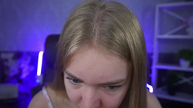 EmilySunshineS online show from November 9, 2025, 7:23 am