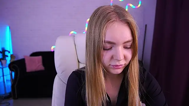 EmilySunshineS online show from December 3, 2025, 9:31 am