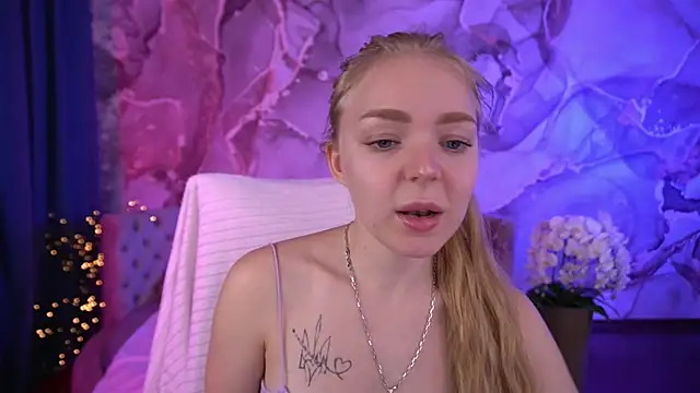 EmilySunshineS online show from October 5, 2025, 1:13 pm