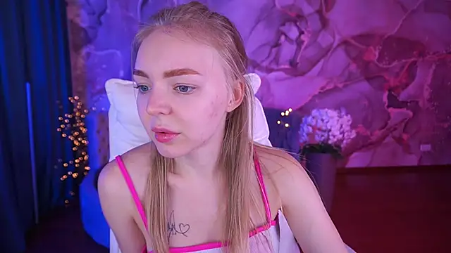 EmilySunshineS online show from September 14, 2025, 1:11 pm