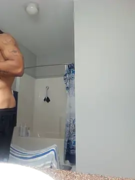 Snapshot of FragrantWind5 chatting on October 31, 2025, 12:35 pm FragrantWind5 online show from October 31, 2025, 12:35 pm