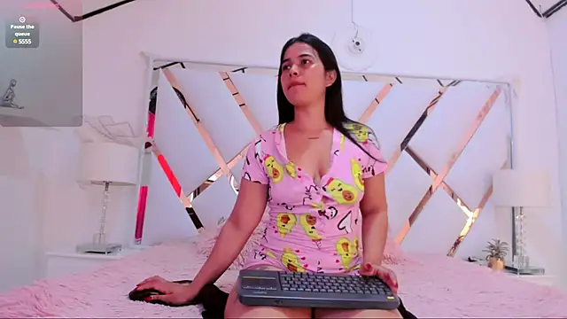 Snapshot of naughty__sara chatting on March 4, 2025, 2:53 pm naughty  sara online show from March 4, 2025, 2:53 pm