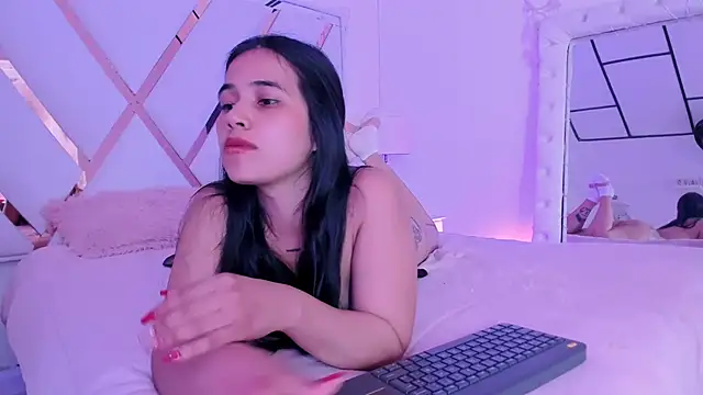 Snapshot of naughty__sara chatting on February 28, 2025, 5:59 pm naughty  sara online show from February 28, 2025, 5:59 pm