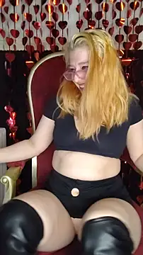 Snapshot of Sweet-SpicyOff chatting on March 4, 2025, 9:11 pm Sweet-SpicyOff online show from March 4, 2025, 9:11 pm