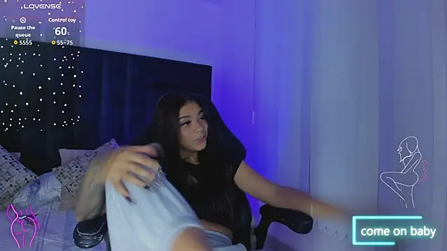 Snapshot of GiaFu chatting on October 23, 2025, 6:06 pm GiaFu online show from October 23, 2025, 6:06 pm