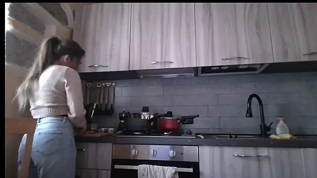 KarolinaReaper online show from March 3, 2026, 11:50 am