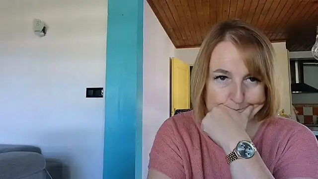 Snapshot of Sandcoq chatting on May 21, 2026, 8:55 am Sandcoq online show from May 21, 2026, 8:55 am