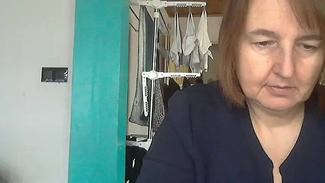 Snapshot of Sandcoq chatting on November 17, 2025, 11:14 am Sandcoq online show from November 17, 2025, 11:14 am