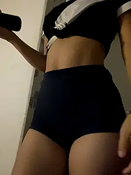 Carolinen online show from October 6, 2025, 9:26 pm