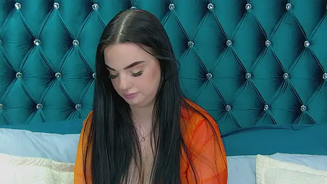 Snapshot of DarleneAdams chatting on March 17, 2025, 10:08 pm DarleneAdams online show from March 17, 2025, 10:08 pm