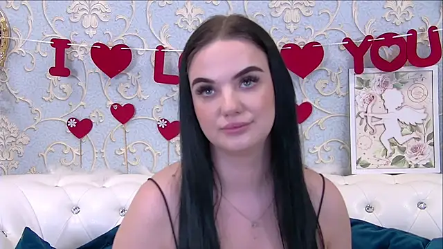 Snapshot of DarleneAdams chatting on February 17, 2025, 12:16 pm DarleneAdams online show from February 17, 2025, 12:16 pm