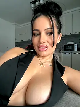 melissablack online show from September 15, 2025, 10:59 am