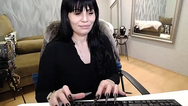 Snapshot of Sara_Poison chatting on February 19, 2026, 3:47 am Sara Poison online show from February 19, 2026, 3:47 am