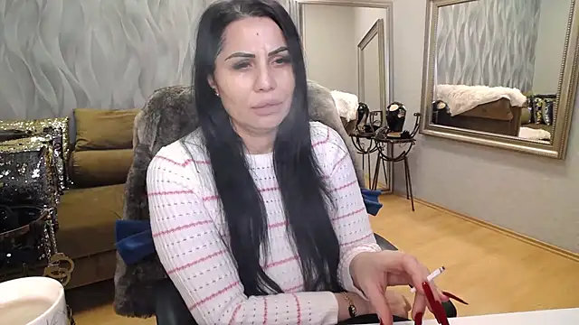 Snapshot of Sara_Poison chatting on February 6, 2026, 3:13 am Sara Poison online show from February 6, 2026, 3:13 am