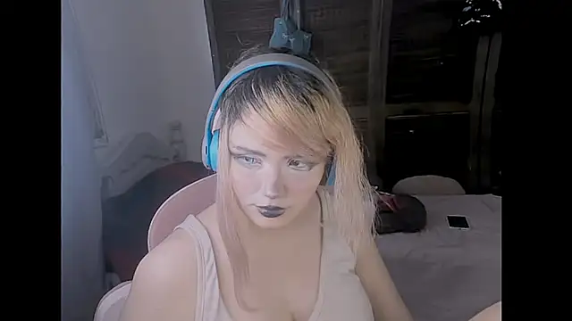 Snapshot of madokapruriens chatting on September 27, 2025, 10:54 am madokapruriens online show from September 27, 2025, 10:54 am