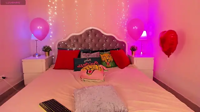 Snapshot of Aria69Stars chatting on February 27, 2025, 11:17 am Aria69Stars online show from February 27, 2025, 11:17 am