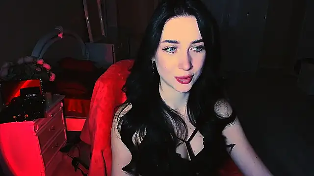 Snapshot of lovely_desire chatting on January 7, 2026, 10:53 am lovely desire online show from January 7, 2026, 10:53 am