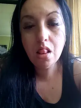 Snapshot of Veronica-Celie chatting on June 12, 2026, 12:14 pm Veronica-Celie online show from June 12, 2026, 12:14 pm