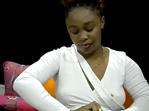 Pearl 00 online show from May 17, 2026, 4:18 pm