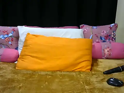 Pearl 00 online show from May 24, 2026, 6:19 pm