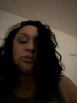 AlyssiaAmoreXO online show from December 2, 2025, 1:57 pm