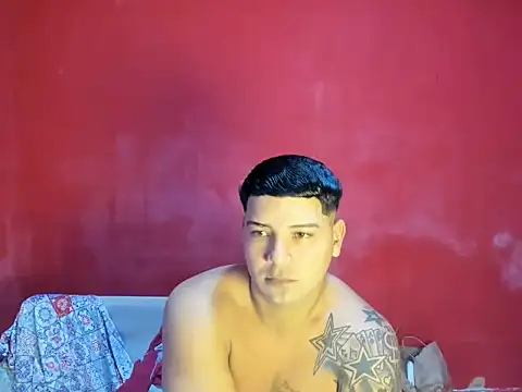 Snapshot of paul_luis chatting on November 29, 2025, 9:04 pm paul luis online show from November 29, 2025, 9:04 pm